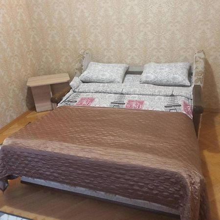 Smart Yellow Apartment-15 Хв Від Жд Вокзалу Лвив Екстериор снимка